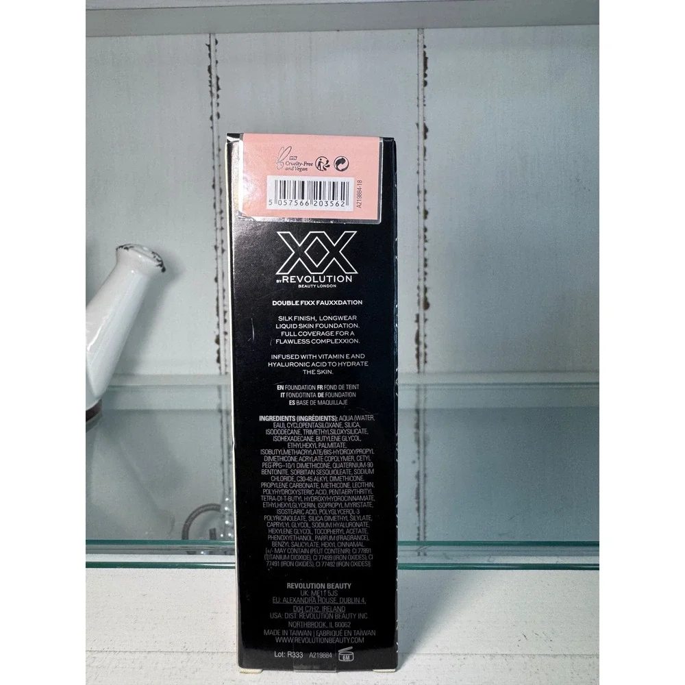 XX Revolution Liquid Skin Fauxxdation Double Fixx Foundation FX5 Full Coverage